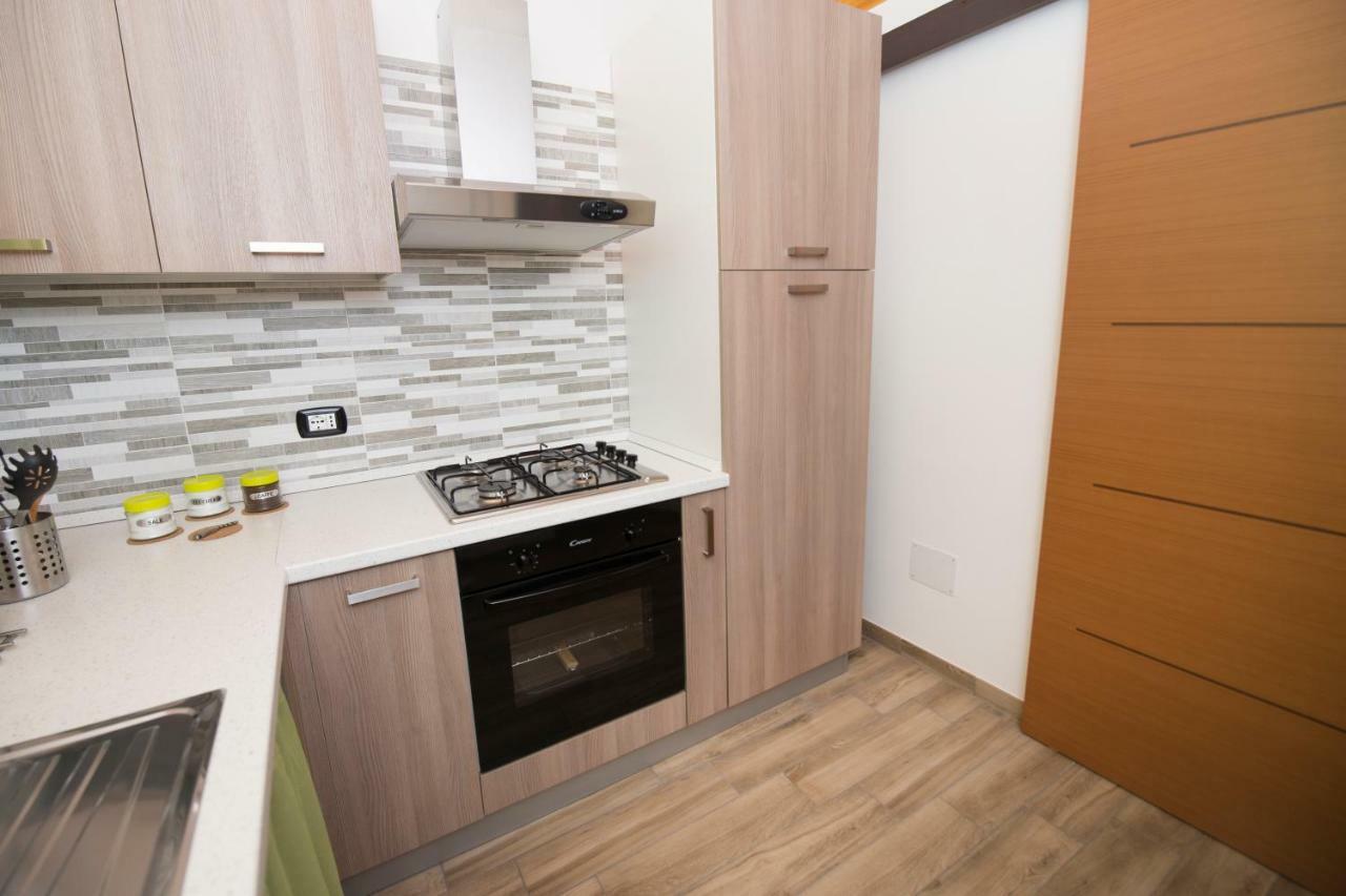 Casa Daniela Apartment Noto Bagian luar foto